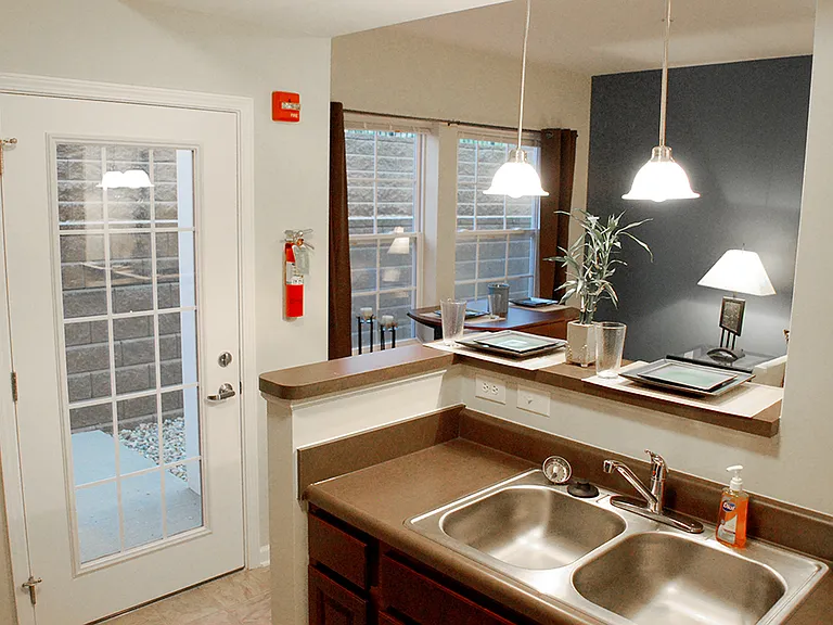 East Bay II Apartments — Photo 11