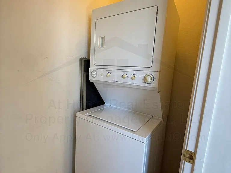 2606 N Bluff St #208 — Photo 12