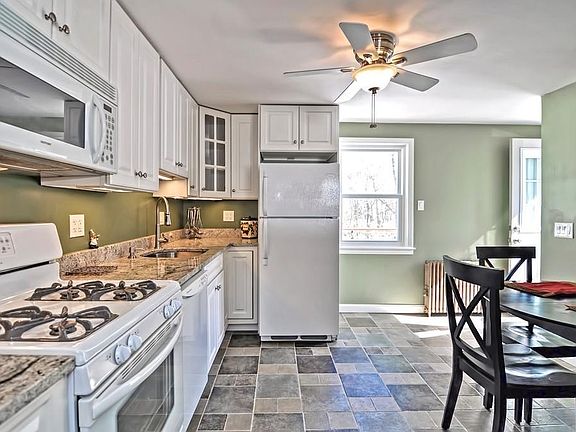 2nd image of 79 Essex St