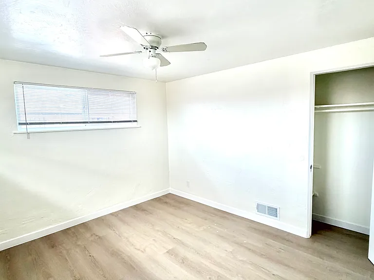1149 Akron St #1149 — Photo 9