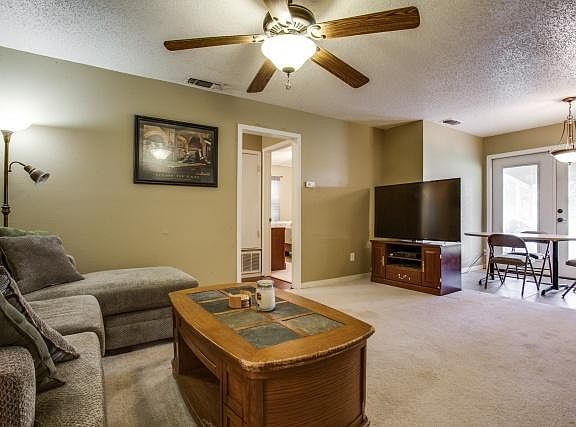 2nd image of 309 Gemini Dr