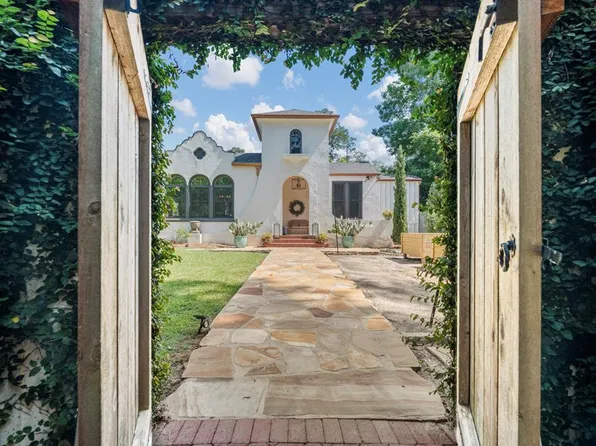 1580 Dixon Dr, Columbus, GA 31906