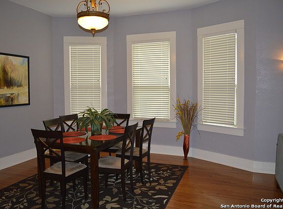5th image of 526 E Huisache Ave