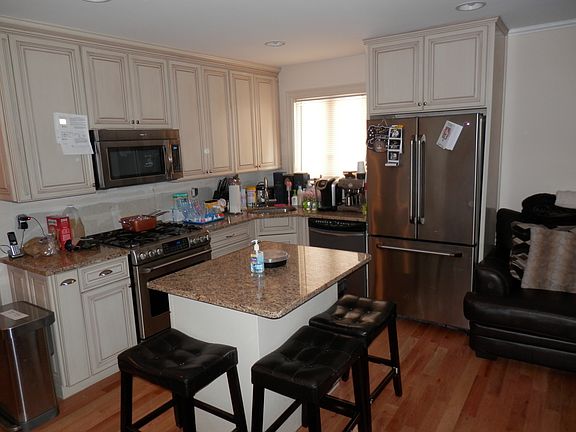 5th image of 16406 96th St