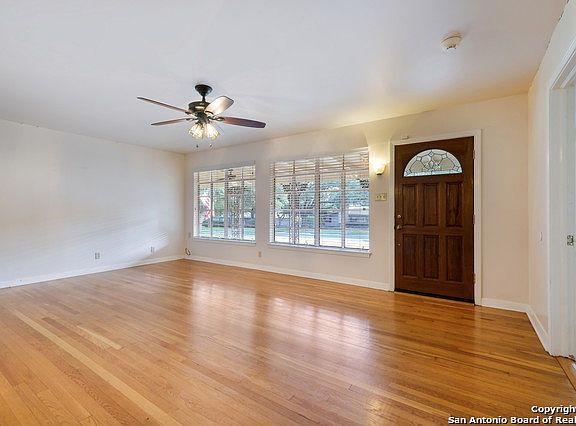 4th image of 149 Harriet Dr