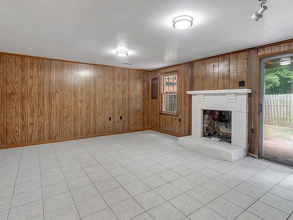 5th image of 11319 Cromwell Ct