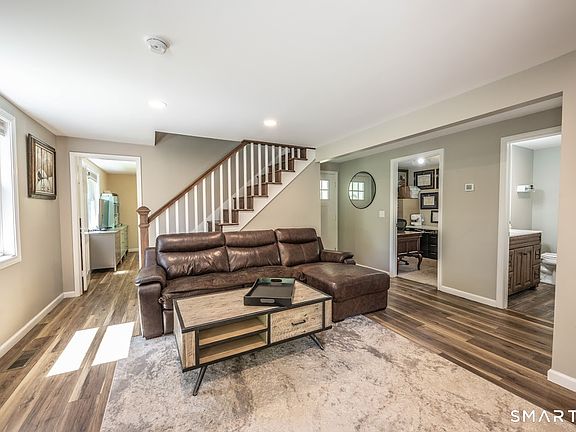 5th image of 394 Brainard Hill Road