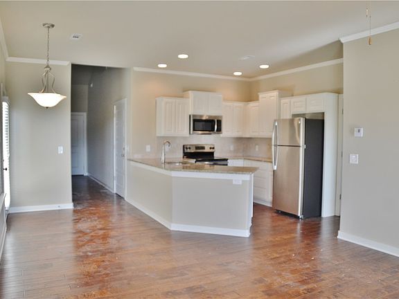 3rd image of 3910 SW Peachwood Dr