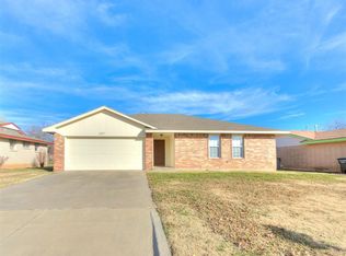1517 Tudor Dr, Moore, OK 73160
