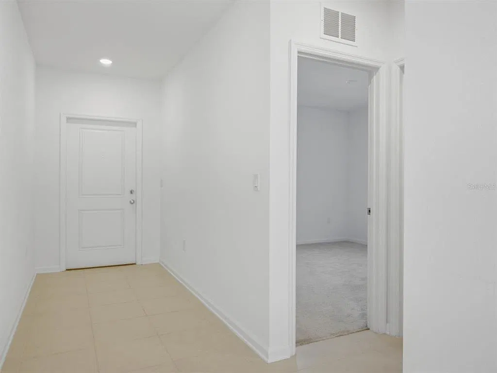 5 bed, 3.0 bath, 2451 sqft, $3,100 — Photo 4
