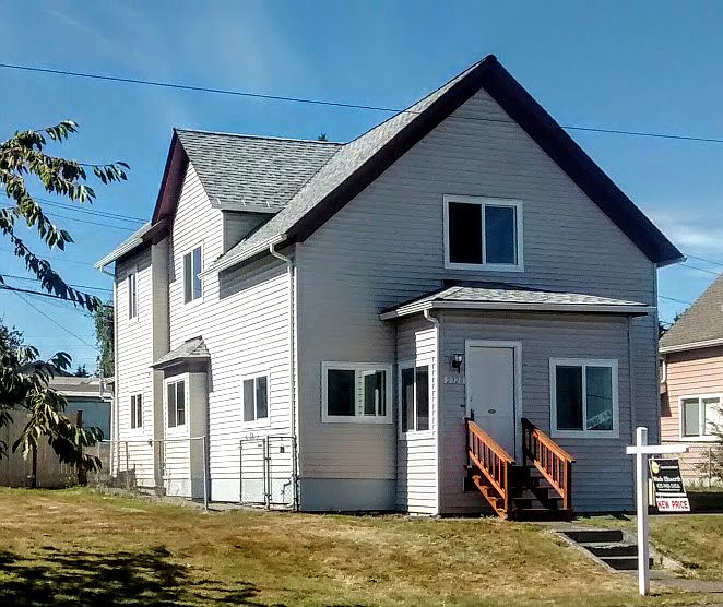 Front porch w/new windows 