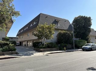 17943 Magnolia Blvd APT 14, Encino, CA 91316