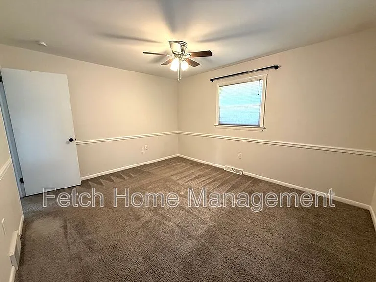 417 Surrey Dr — Photo 24