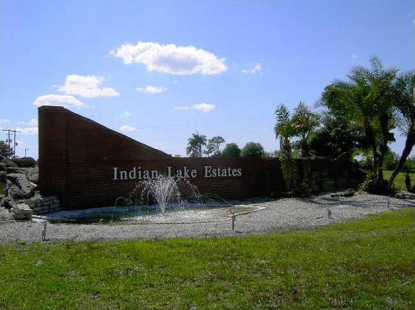 1st image of 6 Poinciana Dr