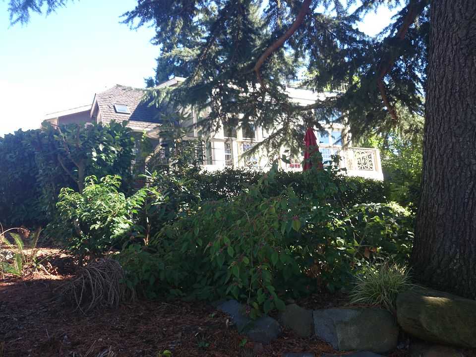 1st image of 3519 W Laurelhurst Dr NE