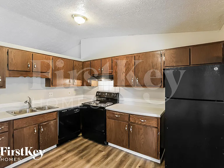 5607 Northport Dr — Photo 5