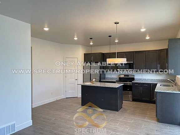 2nd image of 152 W Autumn Ln