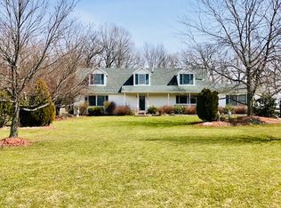 7160 Granger Dr, Howell, MI 48855