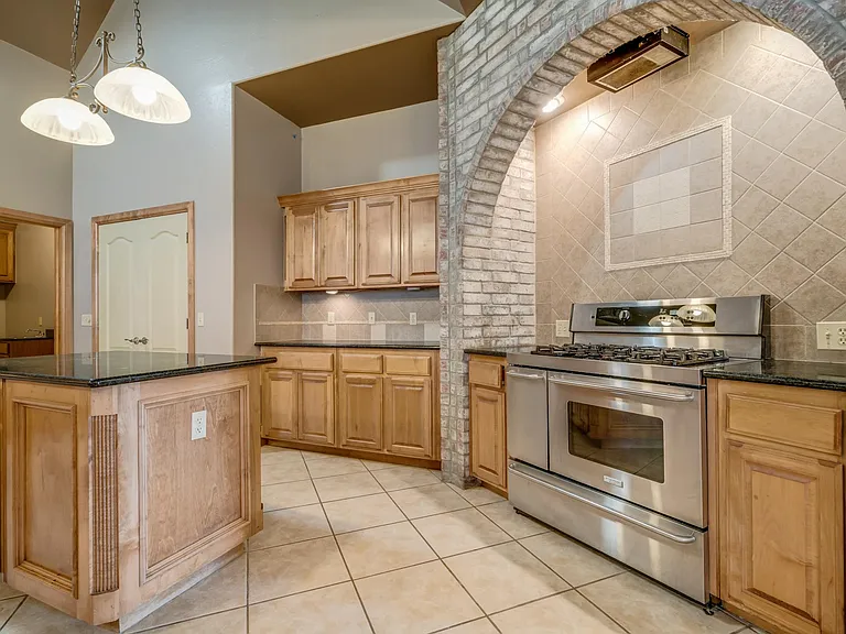 17108 Prestwick Cir — Photo 30