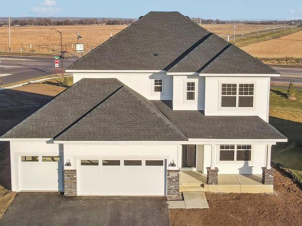 1912 Sparrow Dr, Shakopee, MN 55379