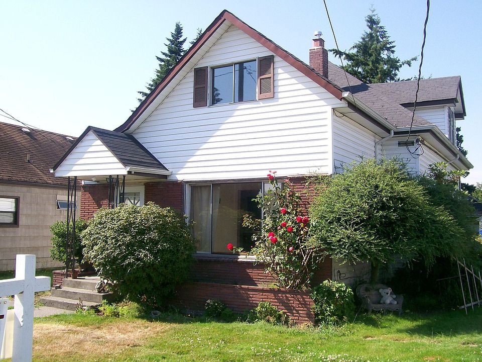 Huge 4 Bed/1.75 Bath Puyallup Valley Home
