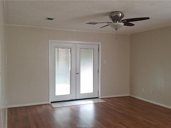 2nd image of 2403 Cornell Dr