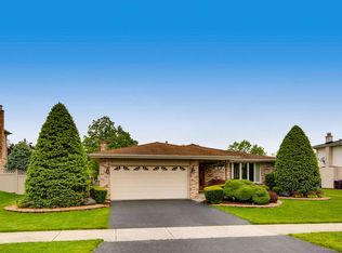 12864 S Circle Pkwy, Palos Park, IL 60464