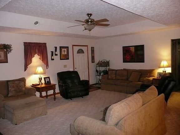 2nd image of 108 Cedar Knoll Cir