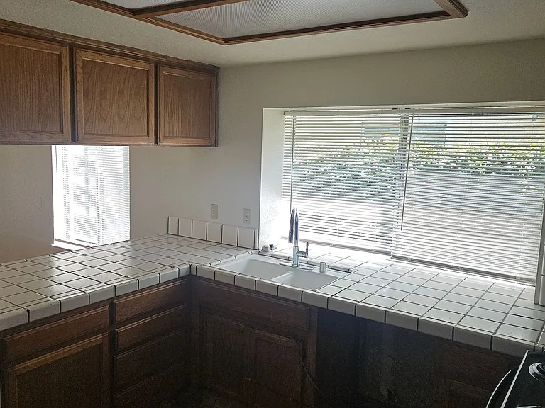 3713 E Orangeburg Ave — Photo 14
