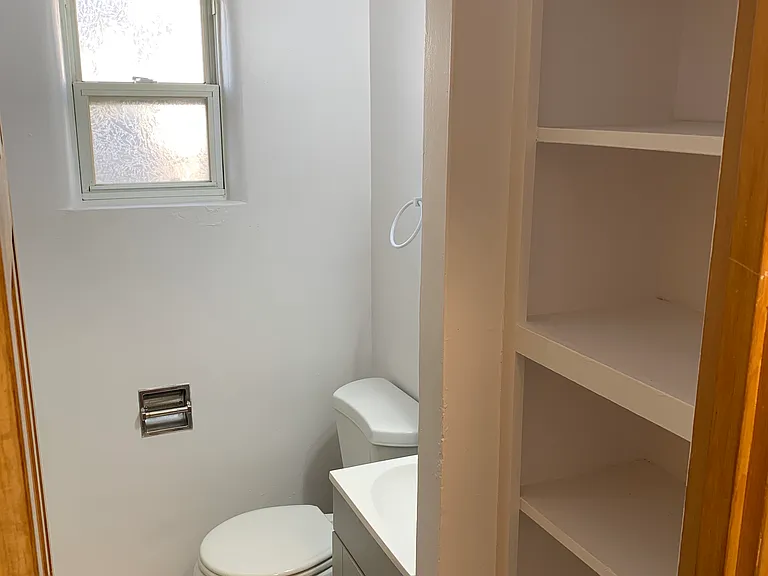 Spectacular 1 Bedroom Casita Near UNM - in Gorgeous, Private Compound — Photo 29