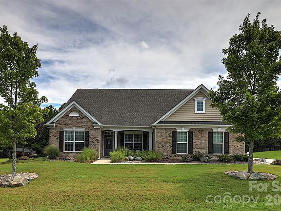 3rd image of 2084 Fuera Rd