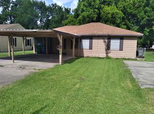 401 Farrer St, Angleton, TX 77515