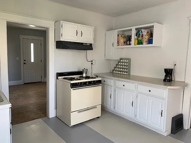 618 Bopf St — Photo 3