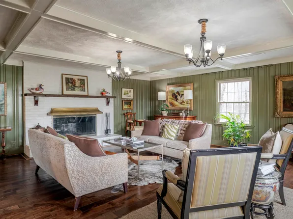 21 Deer Path, Charlottesville, VA 22903