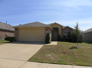 605 Partridge Dr, Aubrey, TX 76227