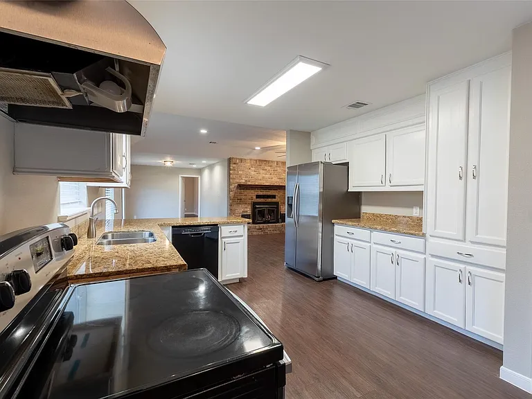 328 Lake View Dr — Photo 11