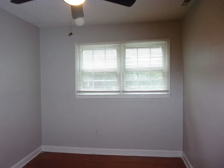 1052 Ebenezer Avenue Ext — Photo 10