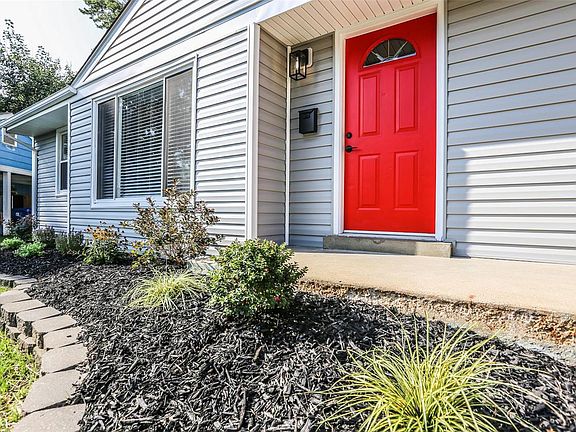 4th image of 115 La Havre Cir