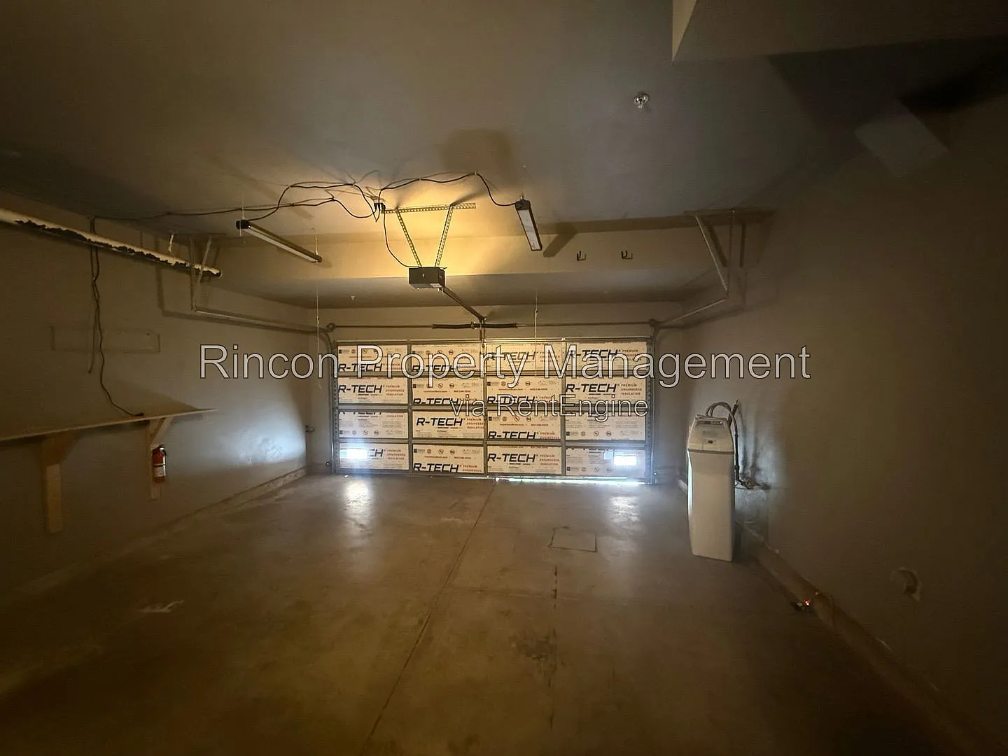 3 bed, 3.0 bath, 1581 sqft, $3,495 — Photo 3