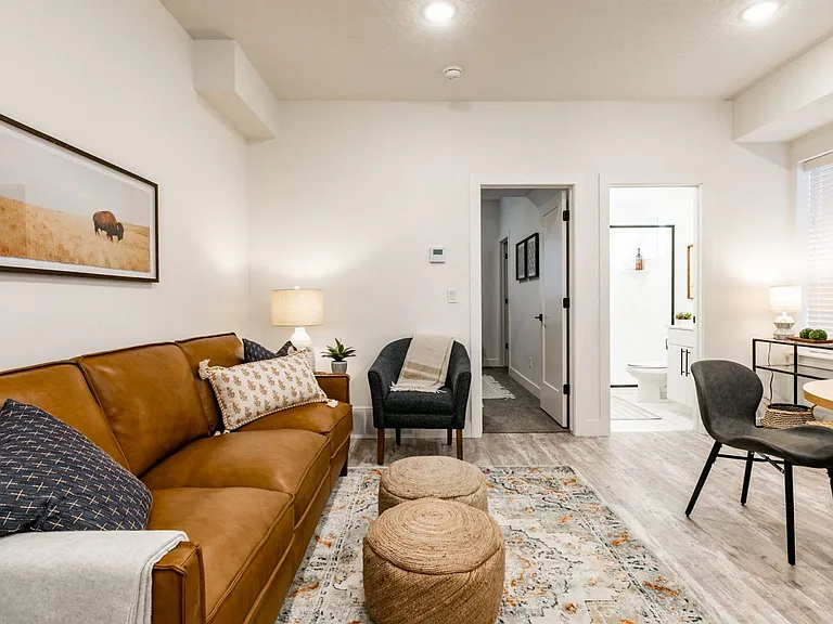 Central Heights Townhomes — Photo 42