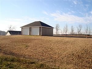 4th image of 800 Lee Road 213