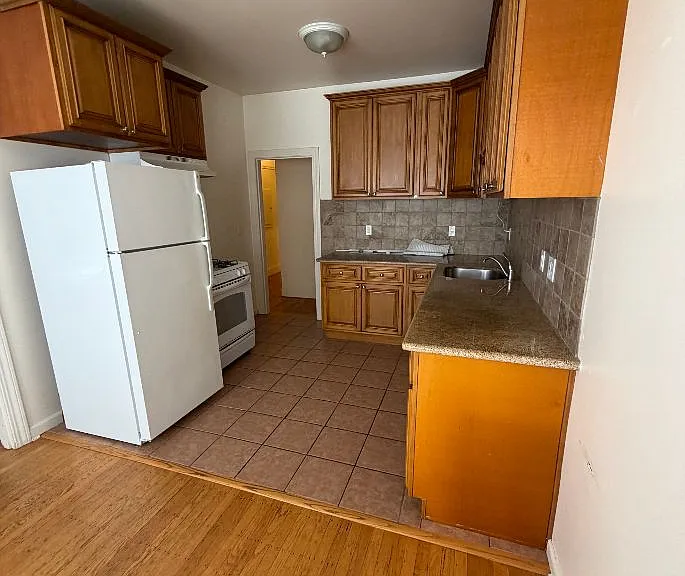 515 Russia Ave #2 — Photo 7