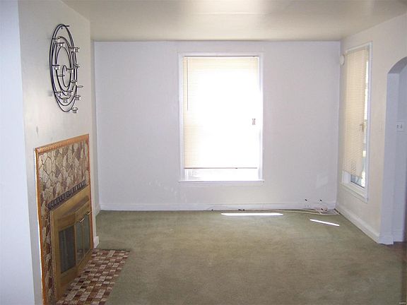 3rd image of 6913 Roland Blvd