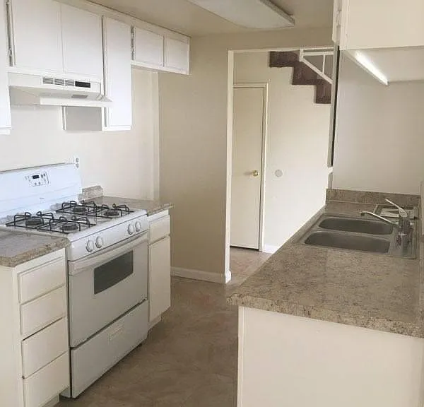 1839 E Avenue J10 #2 — Photo 4