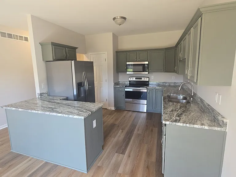 3423 Stoneway Ct — Photo 4