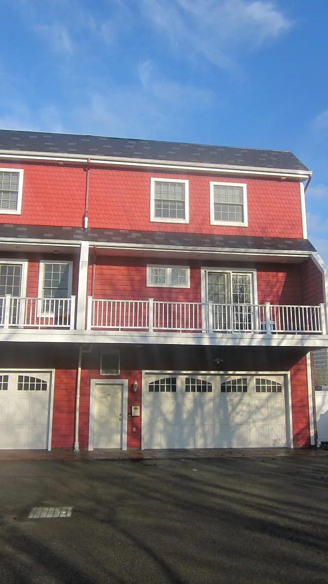 Building Photo - 98 S Union St