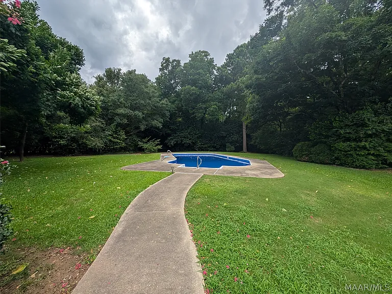 111 Arrowhead Dr — Photo 16