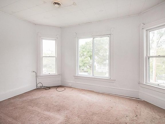 3rd image of 2153-2155 W 96th St