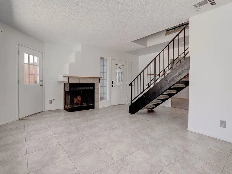 5519 Myron Cir — Photo 5