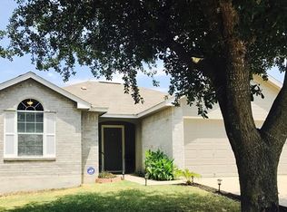 111 Cassandra Dr, Hutto, TX 78634